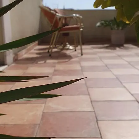 Palace Derossi Ii ベッド・アンド・ブレックファスト トロギール