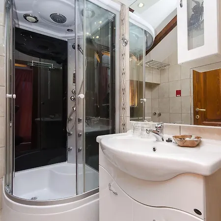 B&B Palace Derossi Ii 트로기르